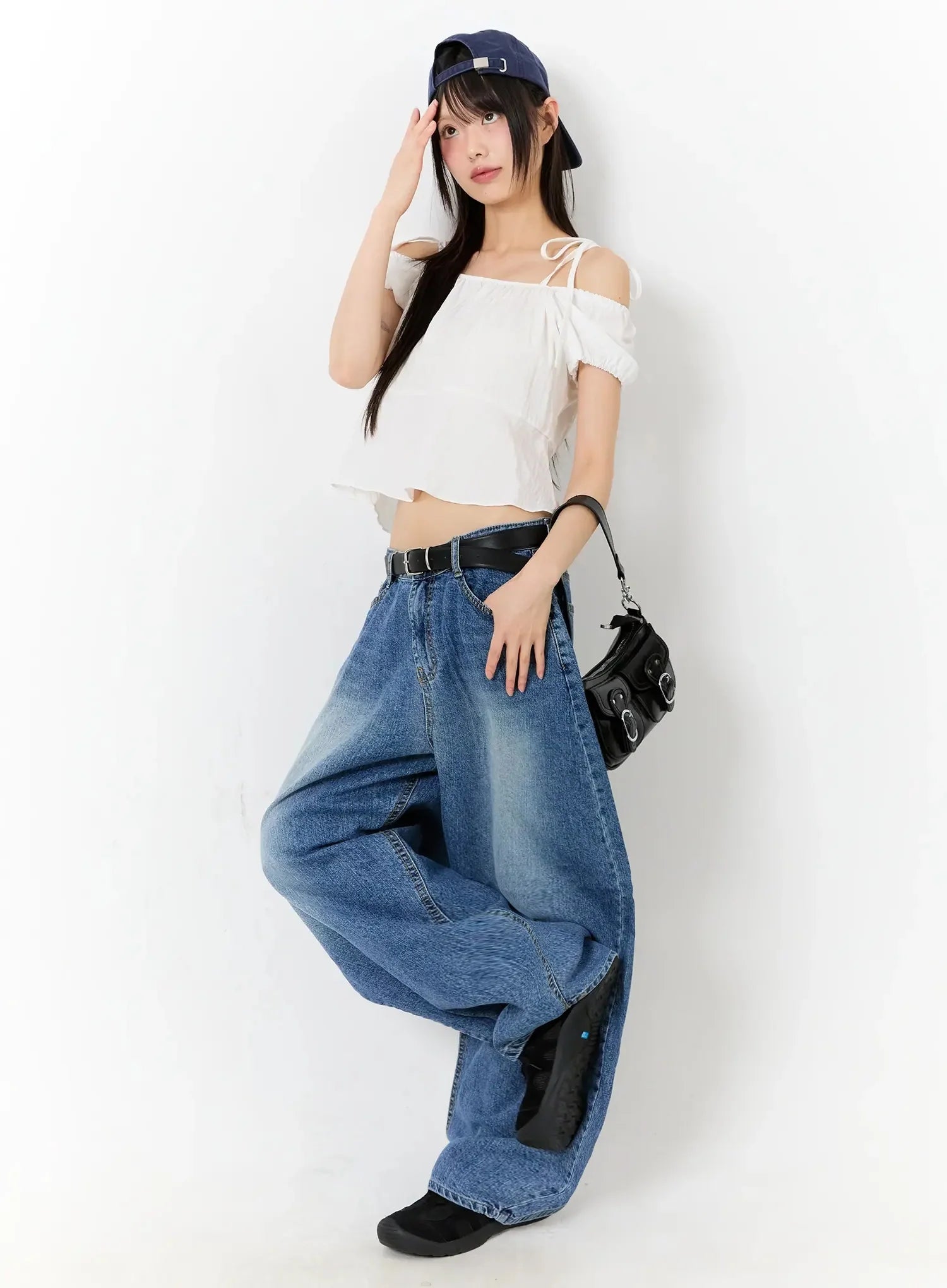 strappy-off-shoulder-cropped-blouse-iu523