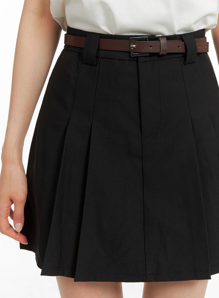 solid-pleated-mini-skirt-with-belt-strap-om419