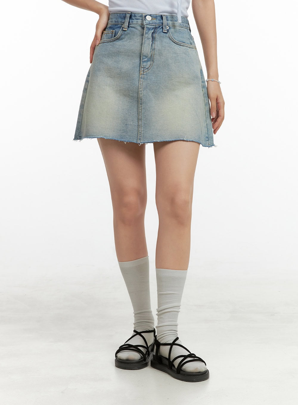washed-mini-denim-skirt-ou407