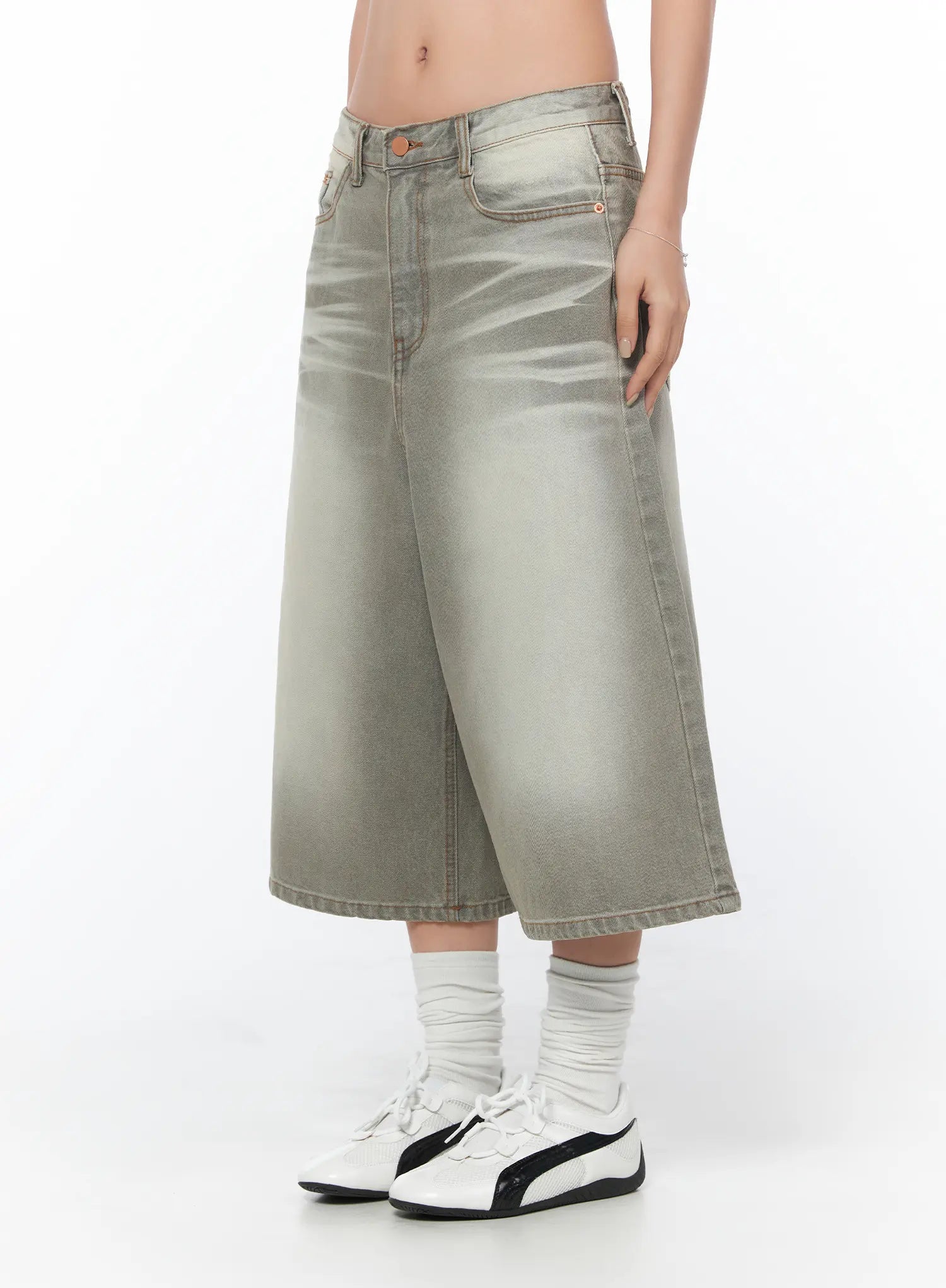 dess-washed-wide-leg-bermuda-jorts-cy512