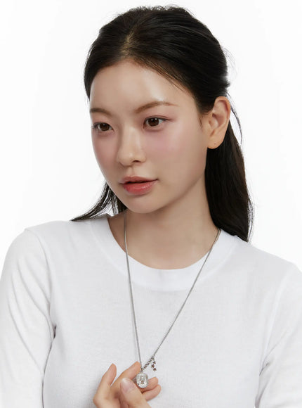 cowboy-hat-long-necklace-f502