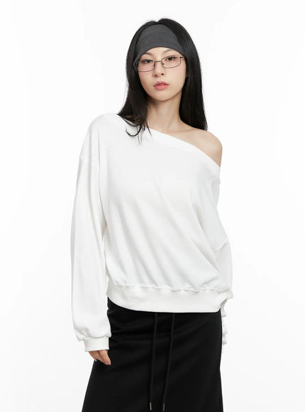 casual-off-shoulder-sweatshirt-cg522
