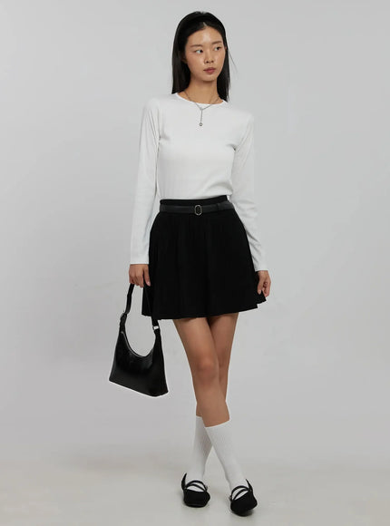 round-ribbed-long-sleeve-top-ij508