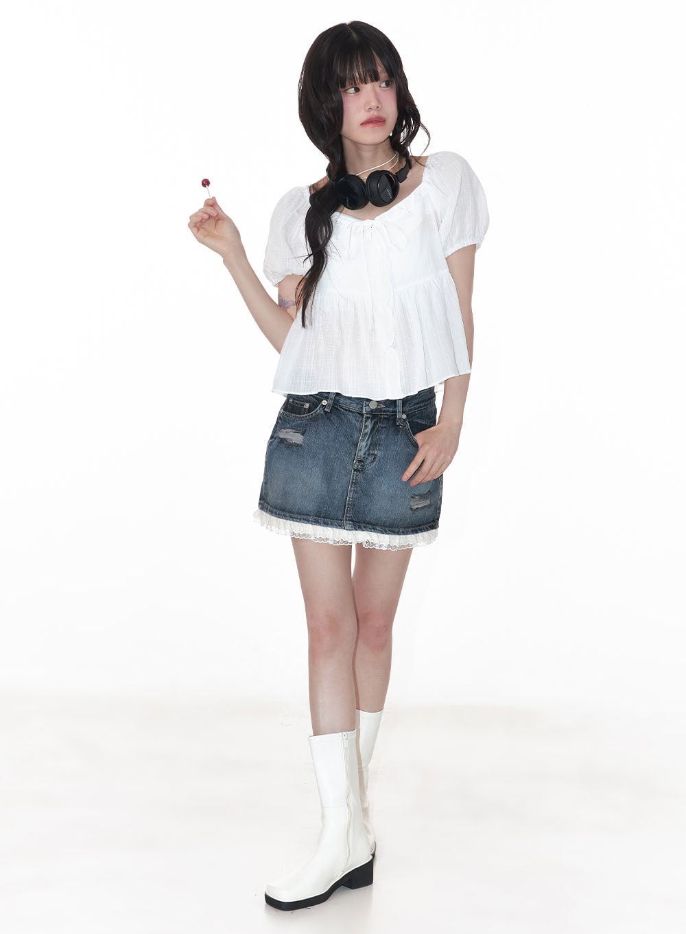 lace-trim-distressed-denim-mini-skirt-cy521