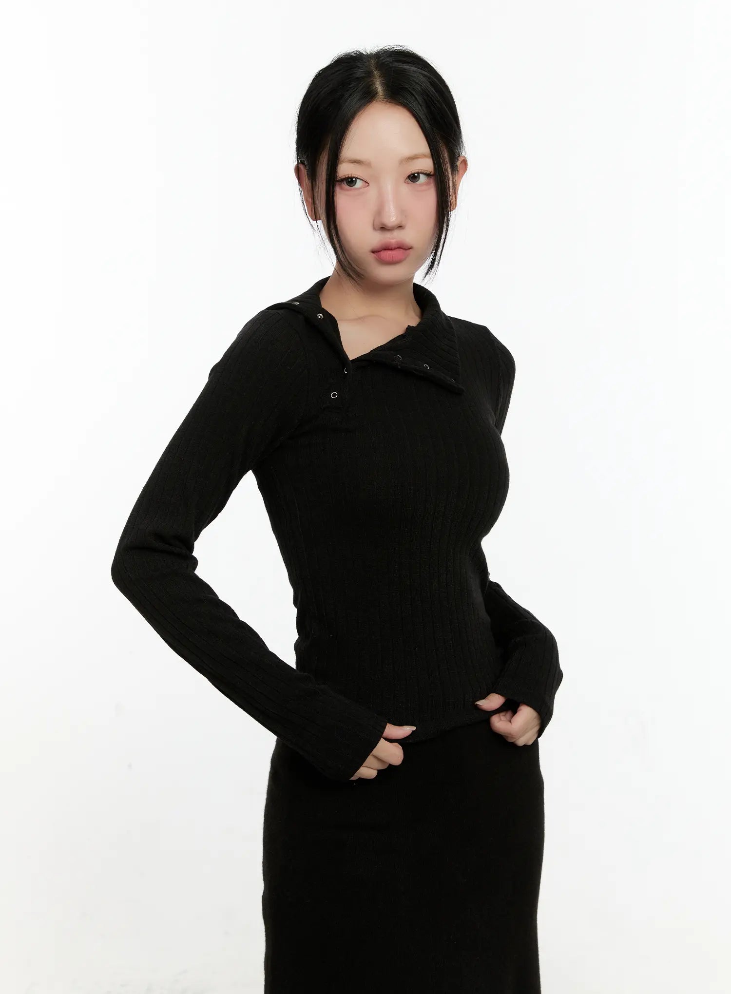 mono-asymmetric-snap-turtleneck-top-cn505