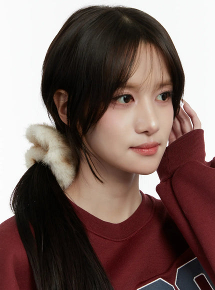 faux-fur-angora-blend-scrunchie-cd514