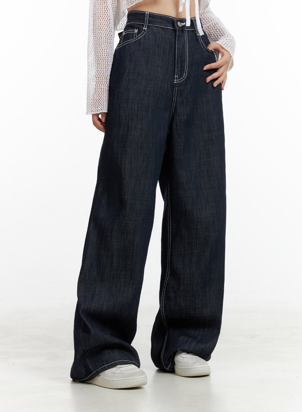 stitched-wide-leg-jeans-ou407