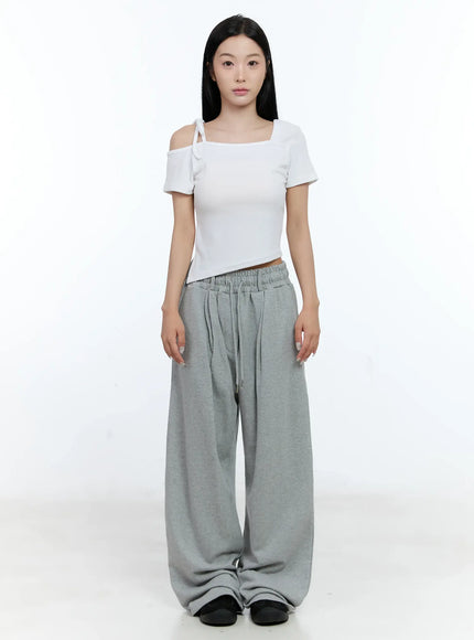 Asymmetric Off-Shoulder Tee CG501