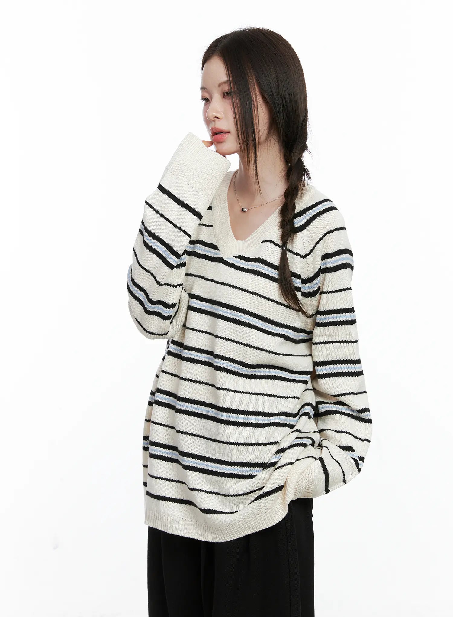 oversized-v-neck-striped-knit-sweater-co503