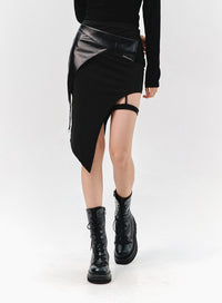unbalanced-hem-mini-skirt-is322 / Black