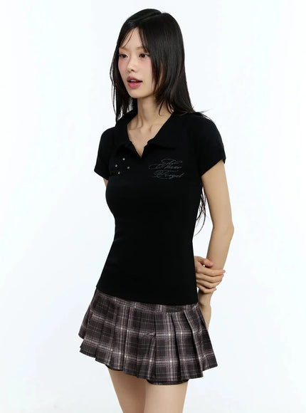 eyelet-graphic-collared-tee-iu524
