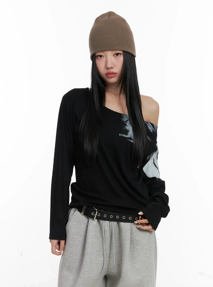 off-shoulder-long-sleeve-graphic-top-cn528