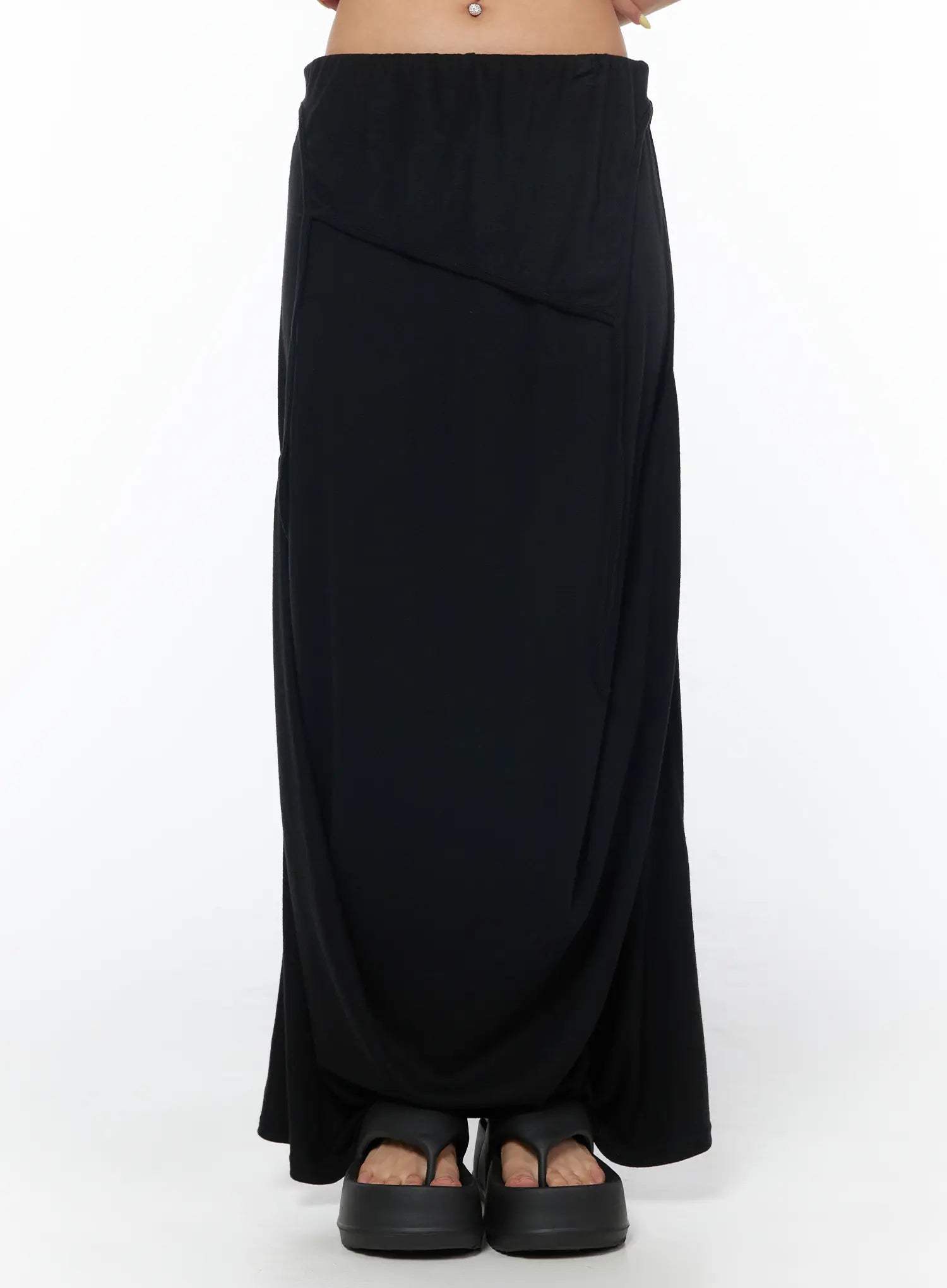 layered-pin-tuck-maxi-skirt-cu502 / Black