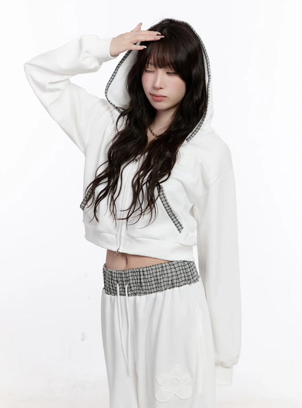 plaid-trim-crop-zip-up-hoodie-cs530