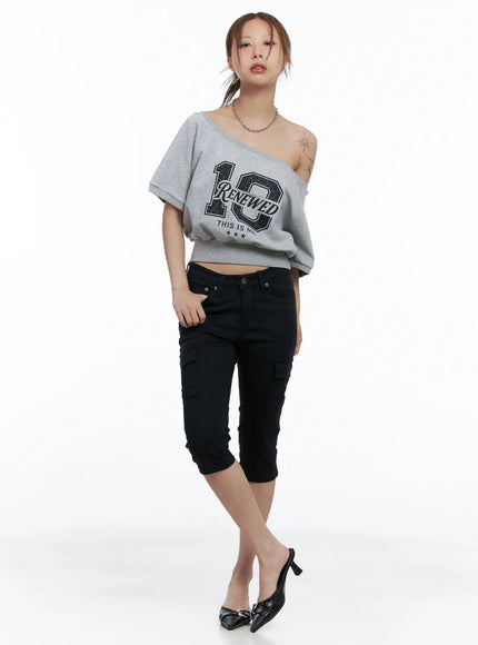 off-shoulder-graphic-cropped-tee-cl511