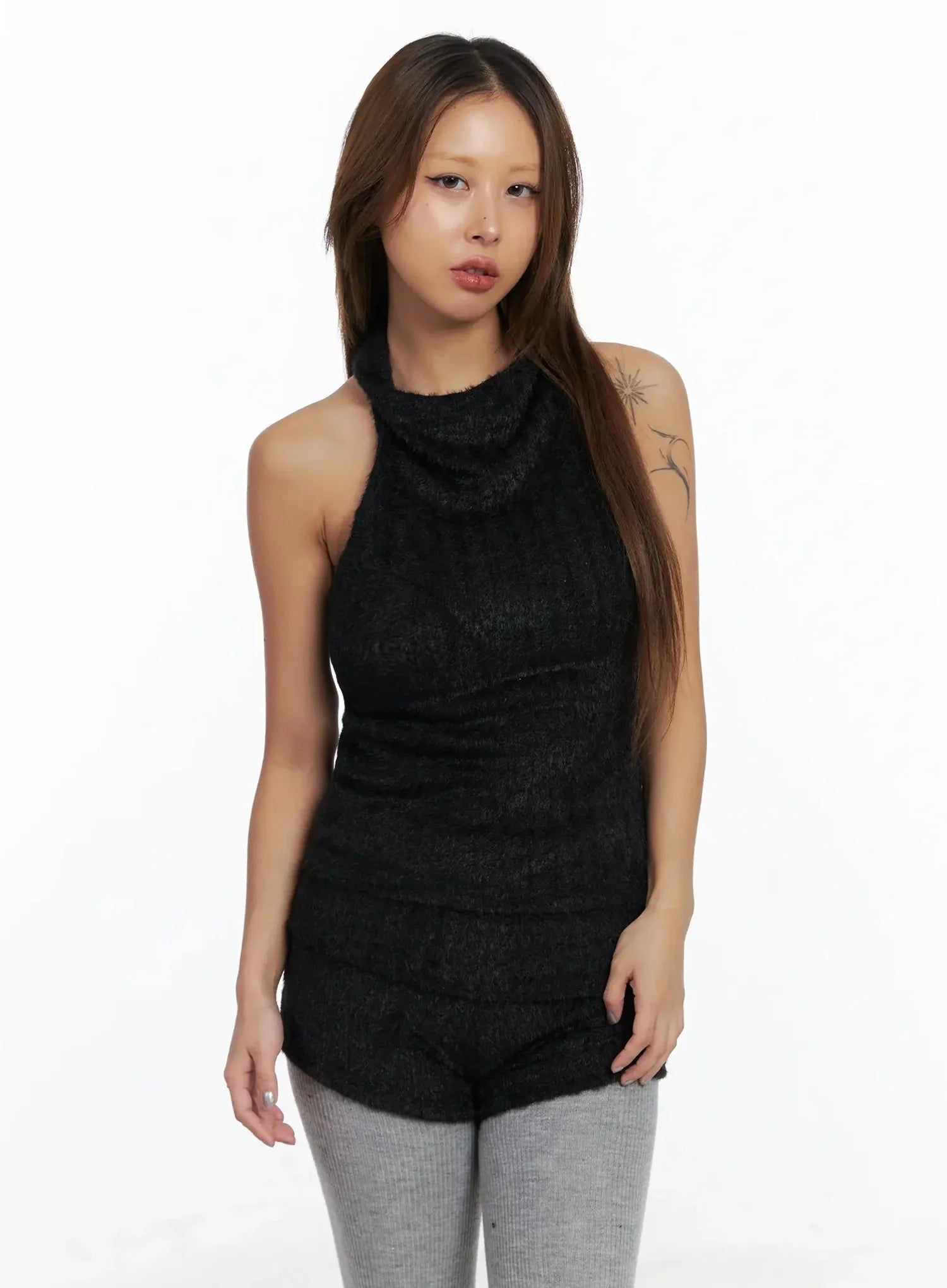 textured-knit-turtleneck-top-in528