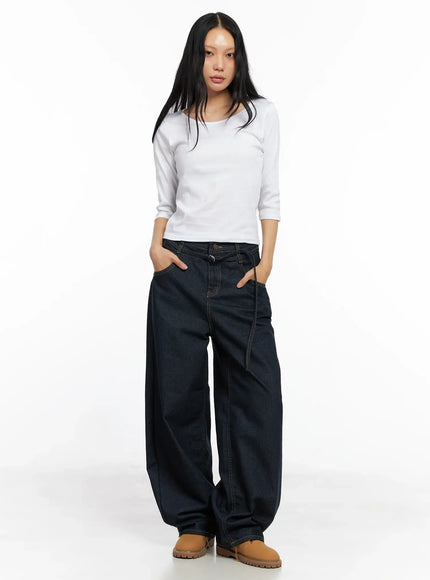 minimalist-white-u-neck-top-co528