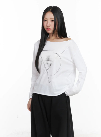 casual-relaxed-neck-graphic-long-sleeve-tee-cd530