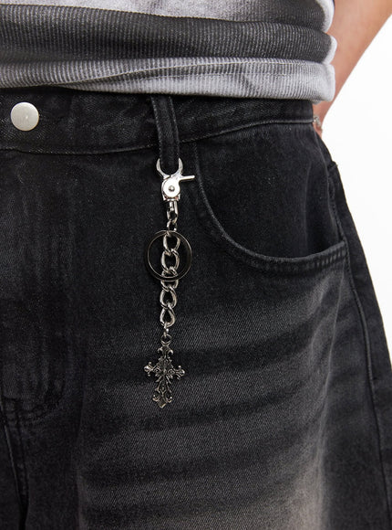 mens-bold-pendant-keychain-iy505