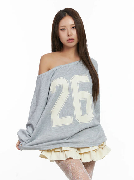 off-shoulder-loose-fit-sweatshirt-cj513
