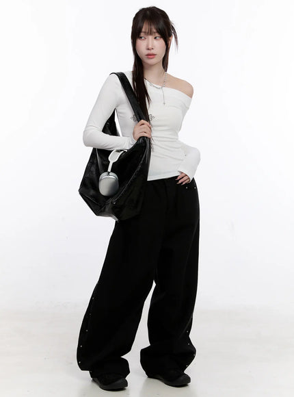 off-shoulder-graphic-long-sleeve-top-cs530