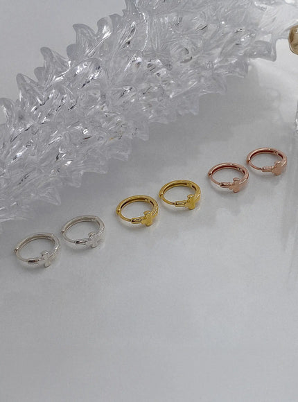 bishop-cross-snap-earrings-iu506