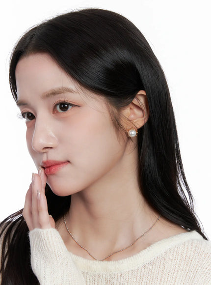 faux-pearl-stud-earrings-cs523