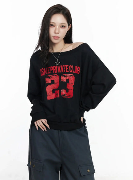 Wide Neck Numeral Graphic Sweatshirt IJ528