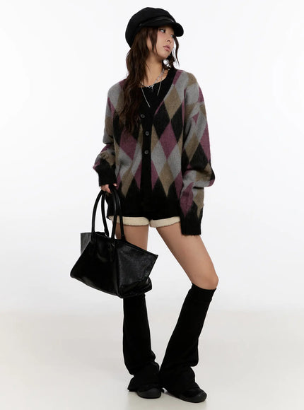 oversized-multi-color-argyle-knit-cardigan-cn527