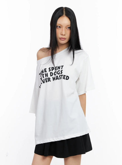 off-shoulder-relaxed-fit-graphic-tee-cl530