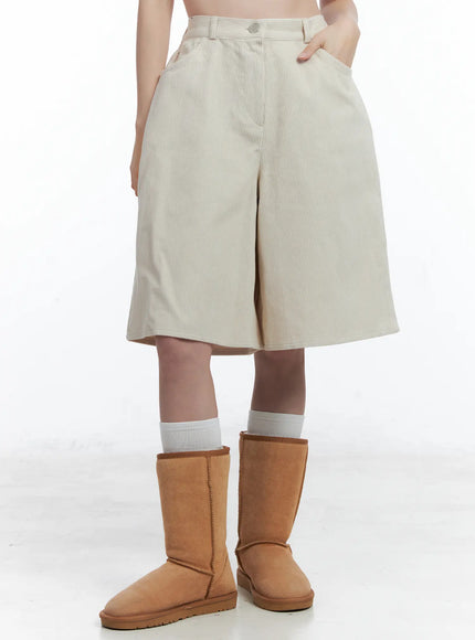 corduroy-bermuda-shorts-cn519 / Light beige