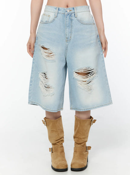 distressed-bermuda-denim-shorts-cy514 / Light blue