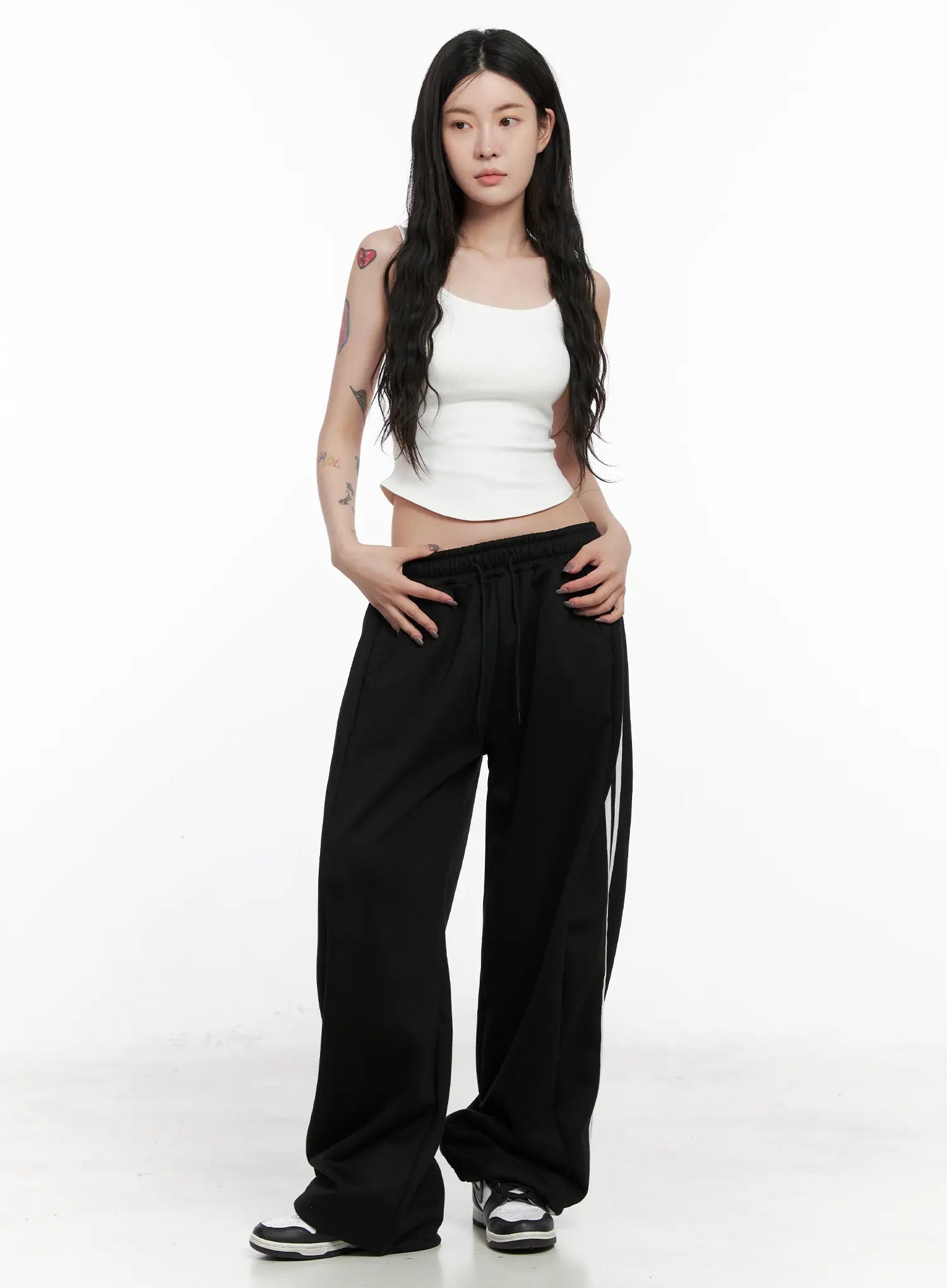 cozy-wide-leg-track-sweatpants-cn512