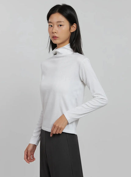 basic-turtleneck-top-ij508
