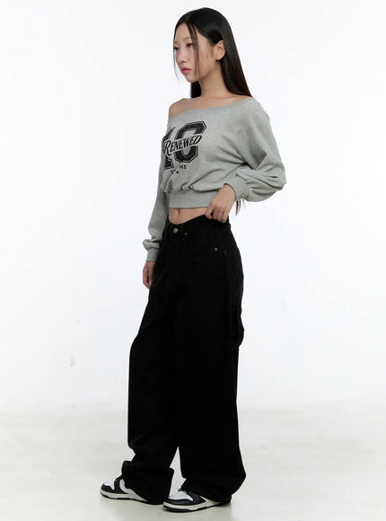 graphic-off-shoulder-crop-sweatshirt-cs517