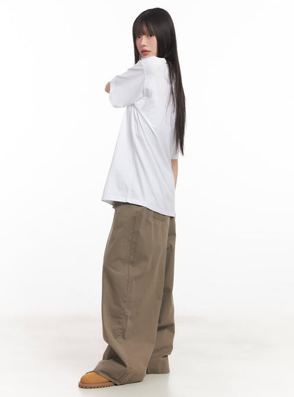 solid-pocketed-wide-fit-trousers-ca523