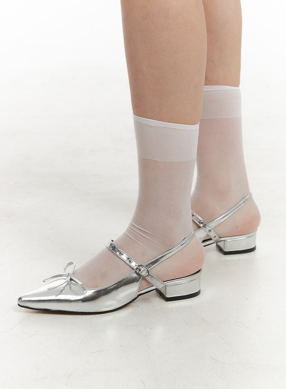 ribbon-pointed-toe-sandals-oa429