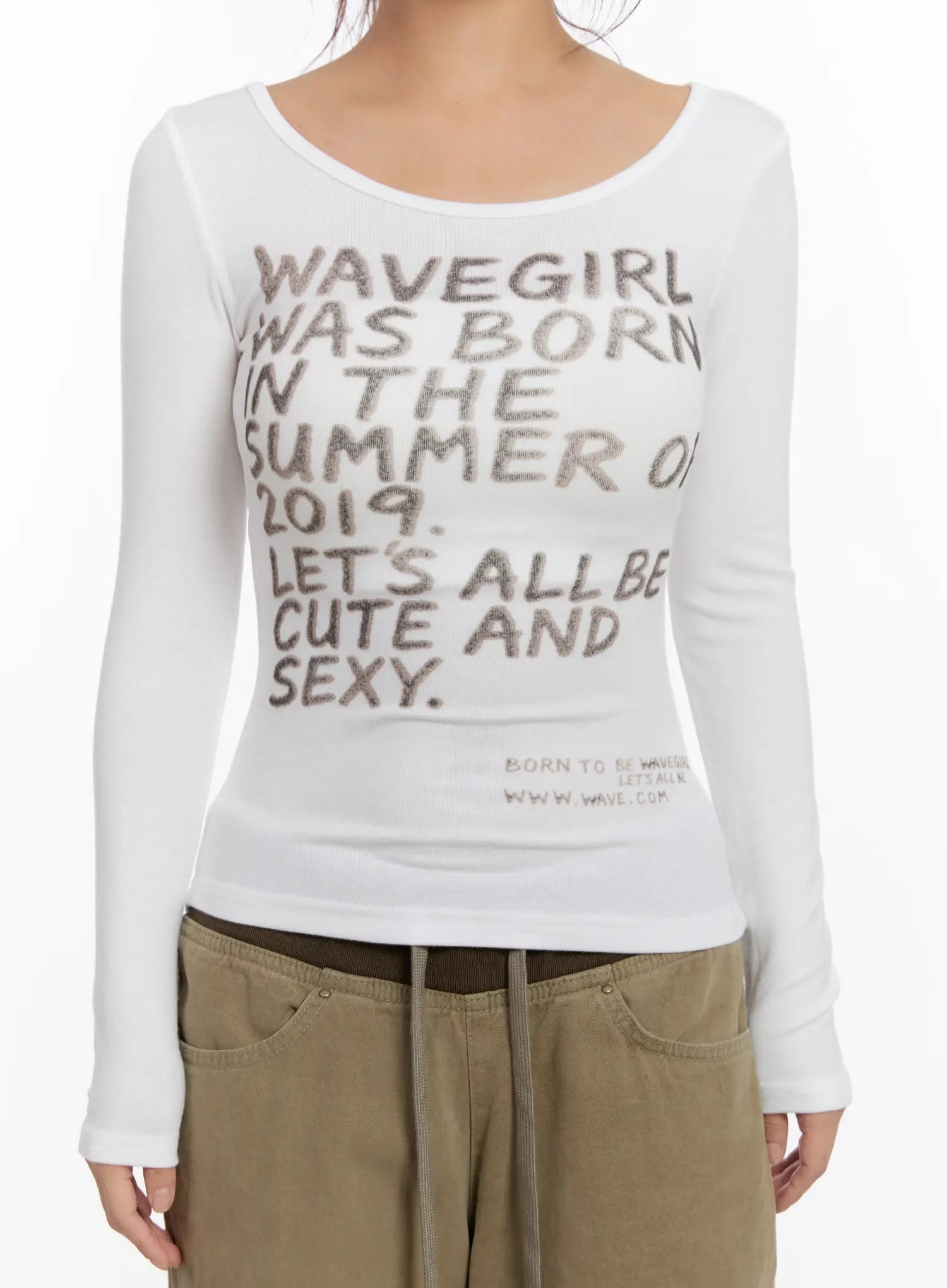 slim-fit-lettering-long-sleeve-top-cn527