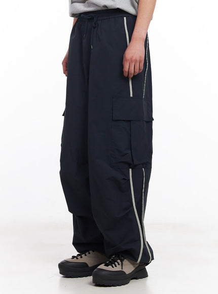 men-s-cargo-balloon-fit-windbreaker-pants-dark-blue-iu512