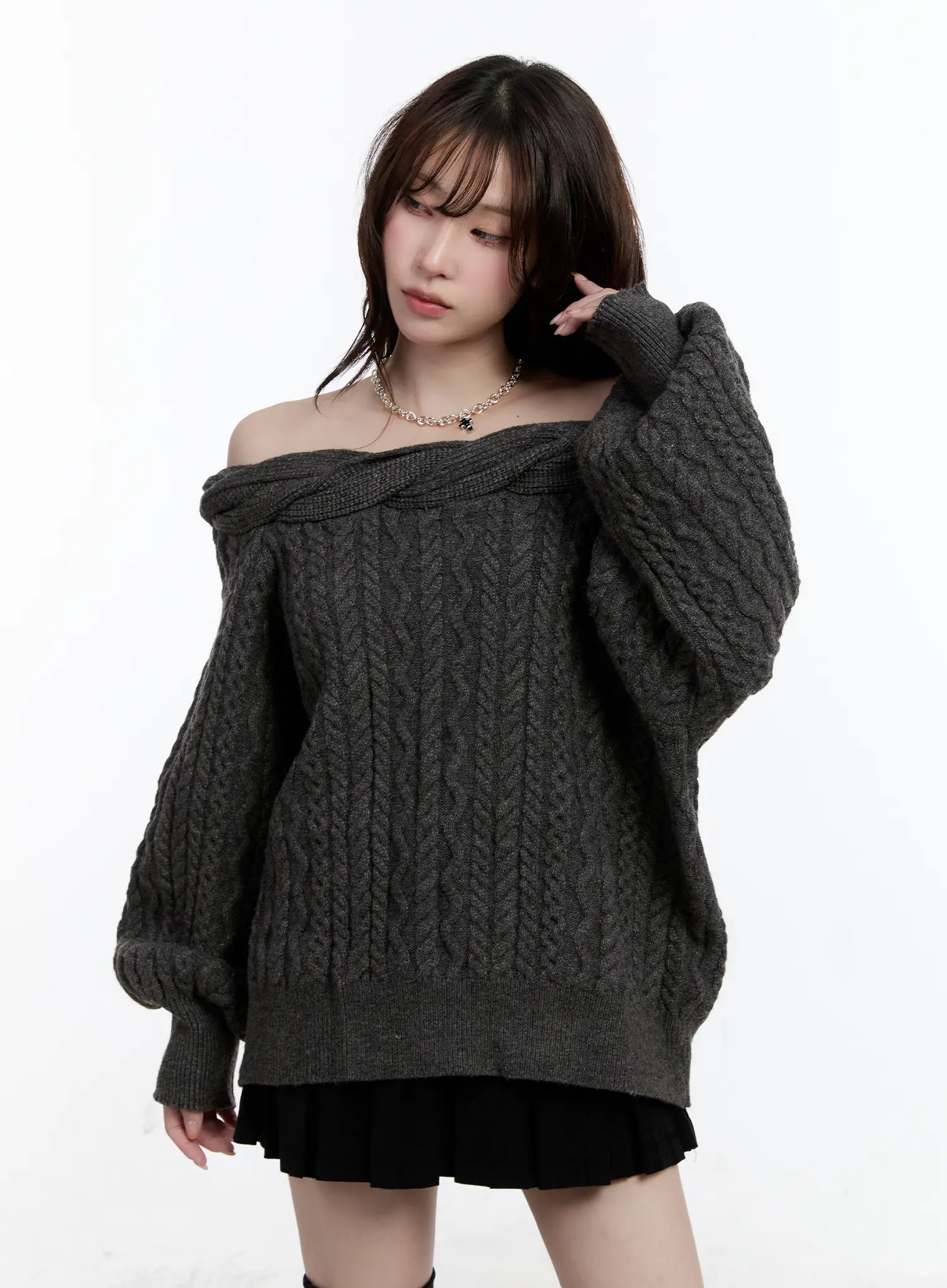 cable-knit-off-shoulder-sweater-cn525