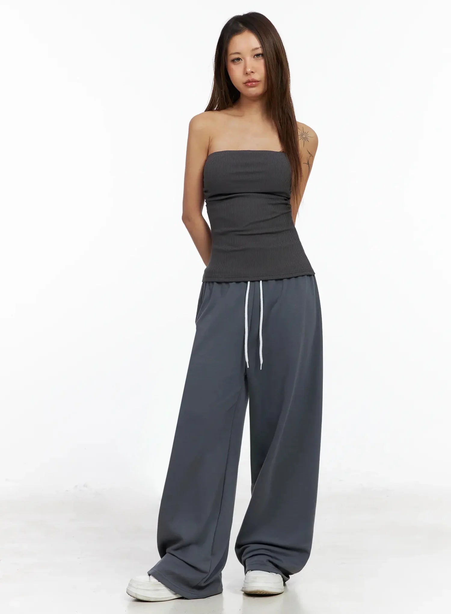 layered-wide-leg-sweatpants-iy504