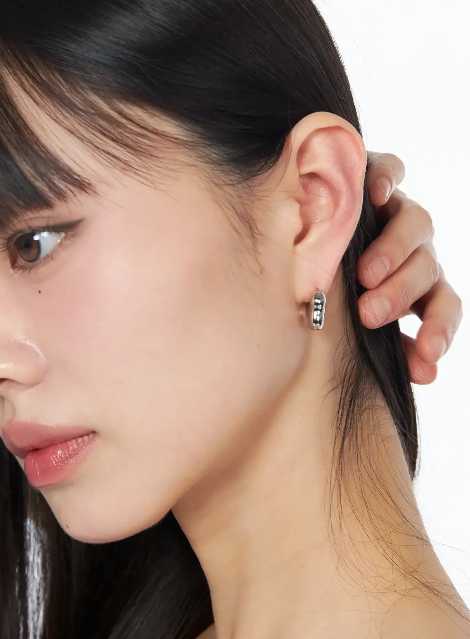 chic-metallic-hoop-earrings-iy520