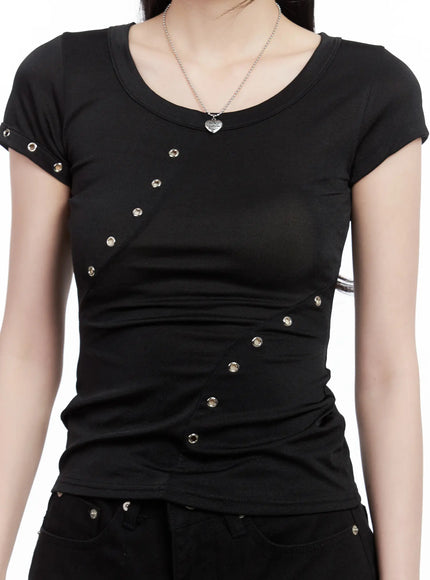 studded-eyelet-slim-fit-tee-cl501