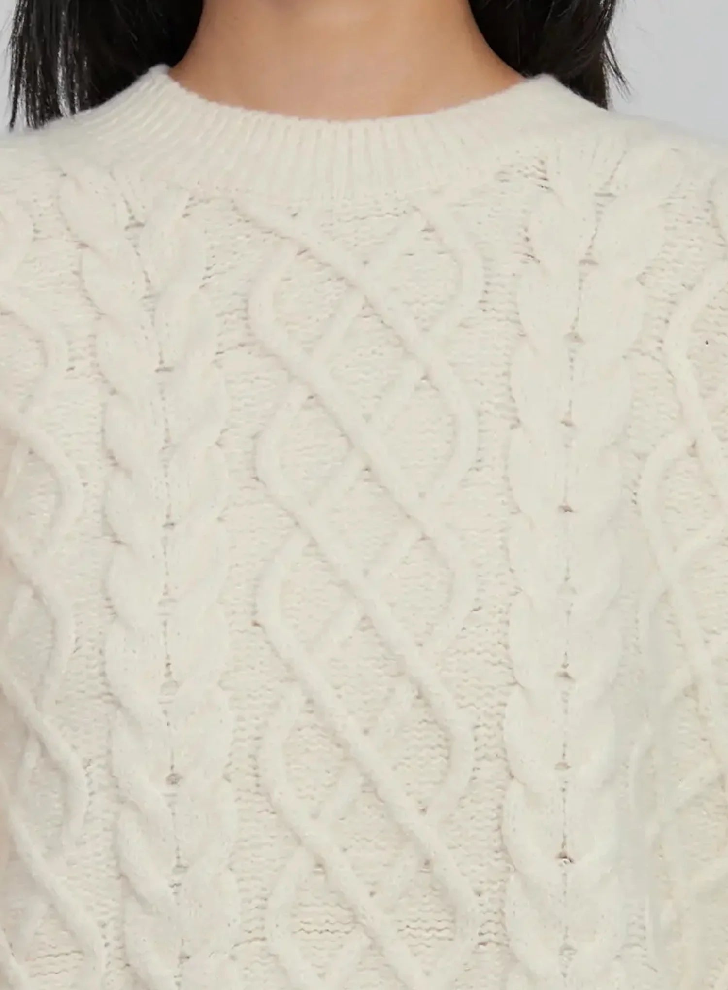 cable-knit-crew-neck-sweater-id516