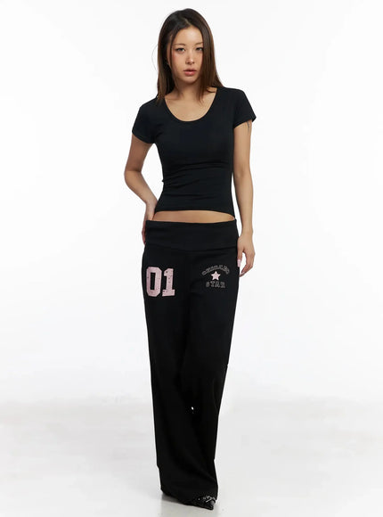 number-graphic-flare-sweatpants-iy504