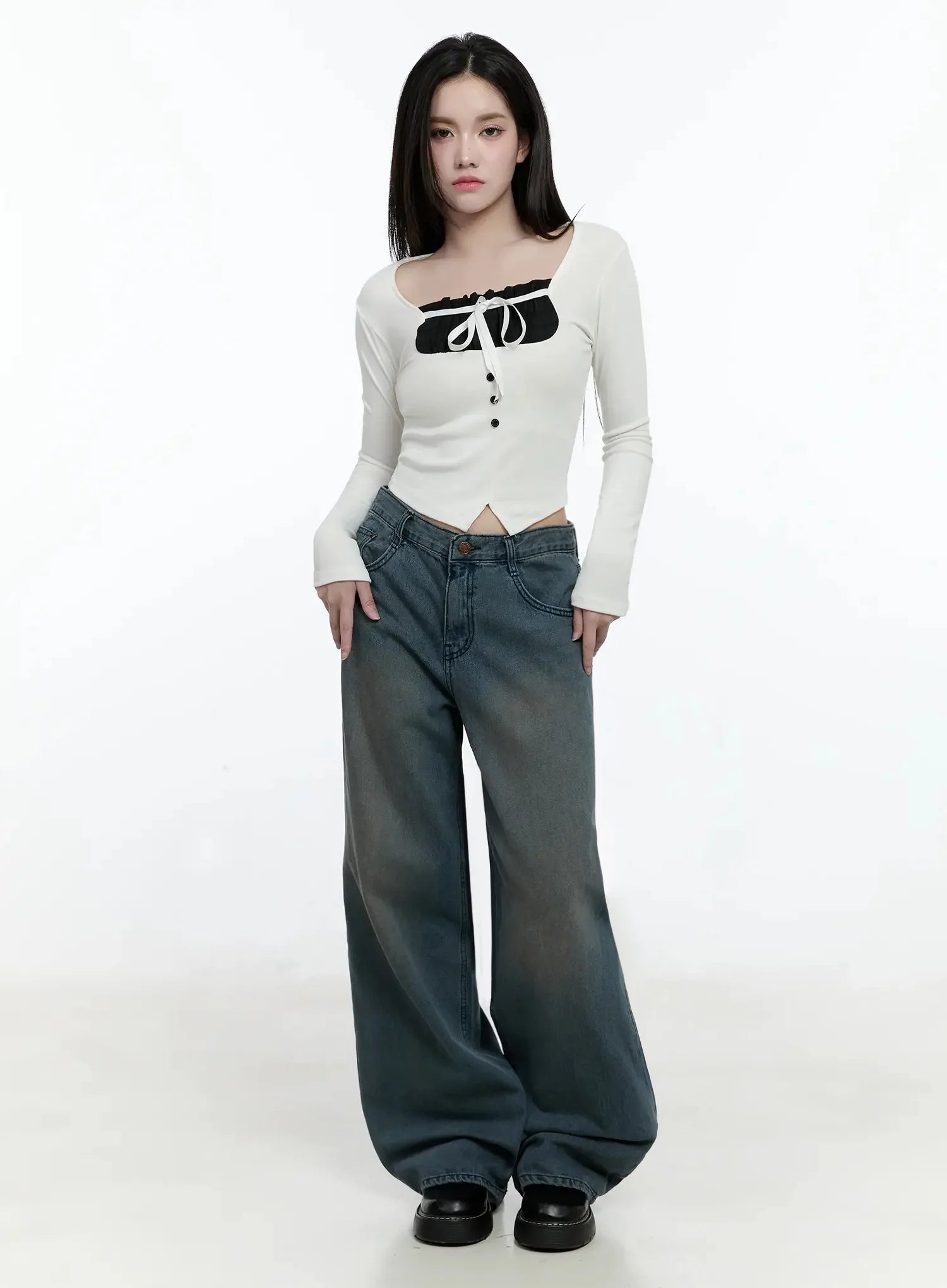 Rayna Mid Wash Wide Fit Jeans IO527