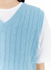 cable-knit-sweater-vest-om408
