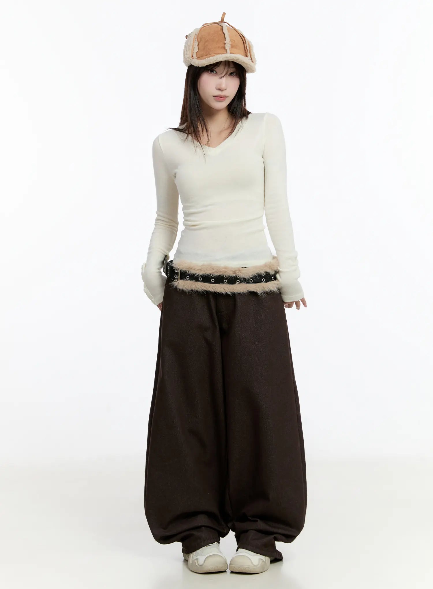 slim-fit-v-neck-long-sleeve-top-cn524