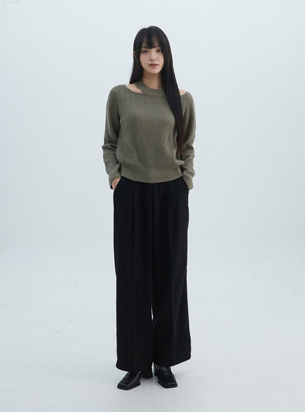 pintuck-straight-fit-tailored-pants-on309