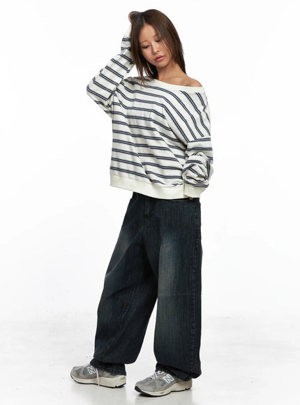 Oversized Striped Off-Shoulder Sweatshirt CO510